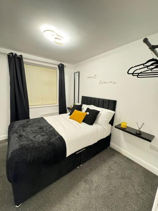 Luxury Cozy 3 Bed Apartment 5Mins From City - Free Parking! Нотингам Екстериор снимка