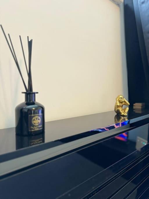 Luxury Cozy 3 Bed Apartment 5Mins From City - Free Parking! Нотингам Екстериор снимка